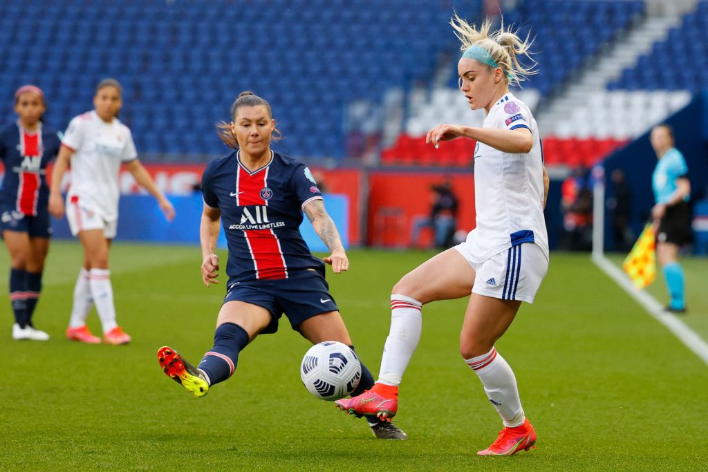 Ellie Carpenter  Ellie Carpenter playing against PSG