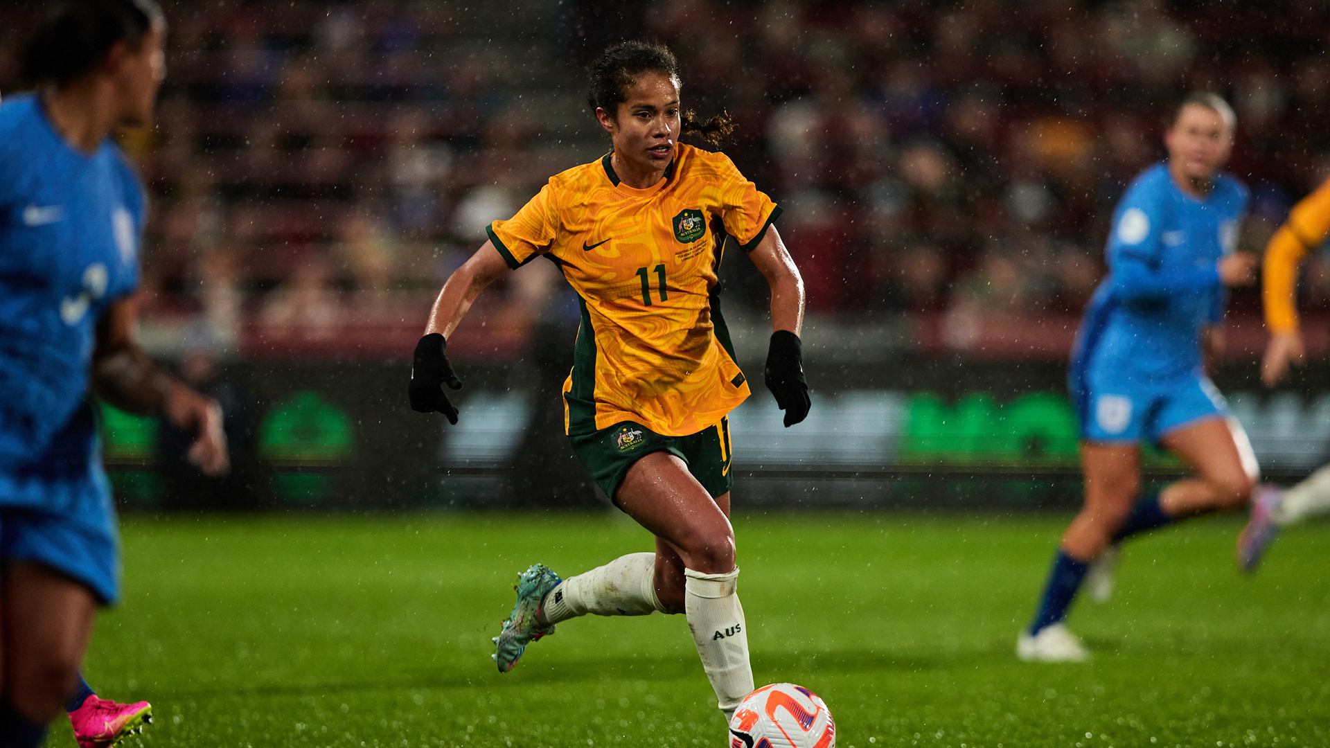 Mary Fowler during Australia's game against England in London. (Photo: Rachel Bach/By The White Line)
