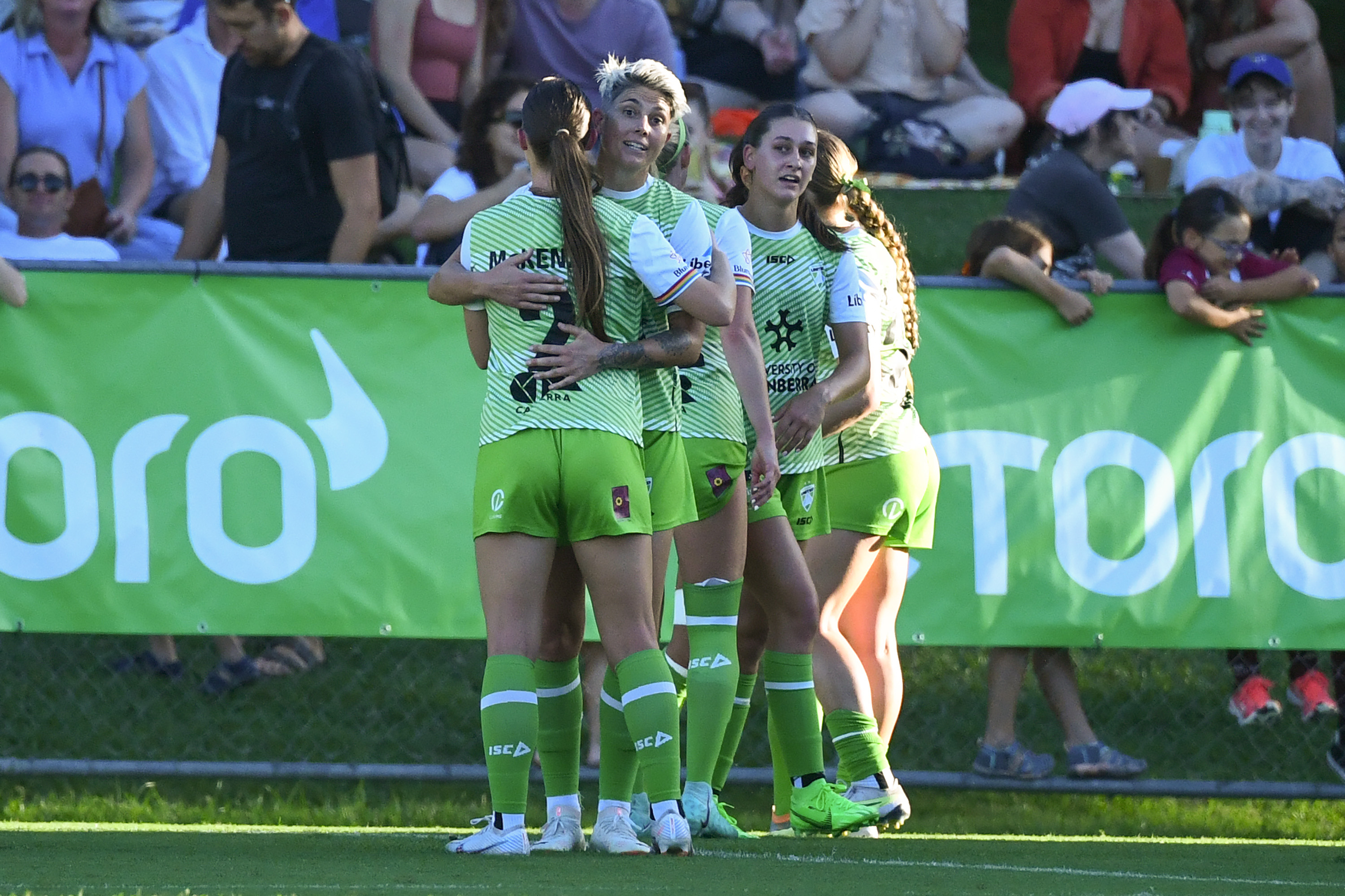 Michelle Heyman signs new deal with Canberra United | Matildas