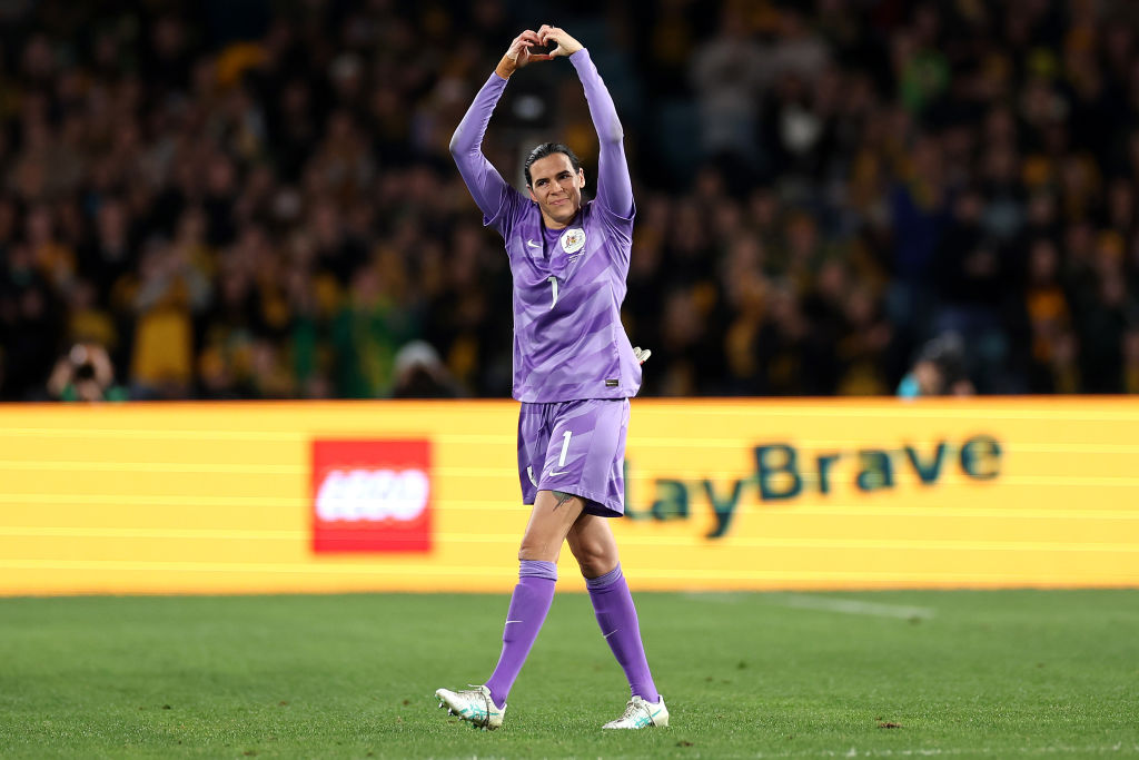 SYDNEY, AUSTRALIA - JUNE 03: Lydia Williams, goalkeeper of Australia thanks the crowd during the international friendly match between Australia Matildas and China PR at Accor Stadium on June 03, 2024 in Sydney, Australia. (Photo by Cameron Spencer/Getty Images)