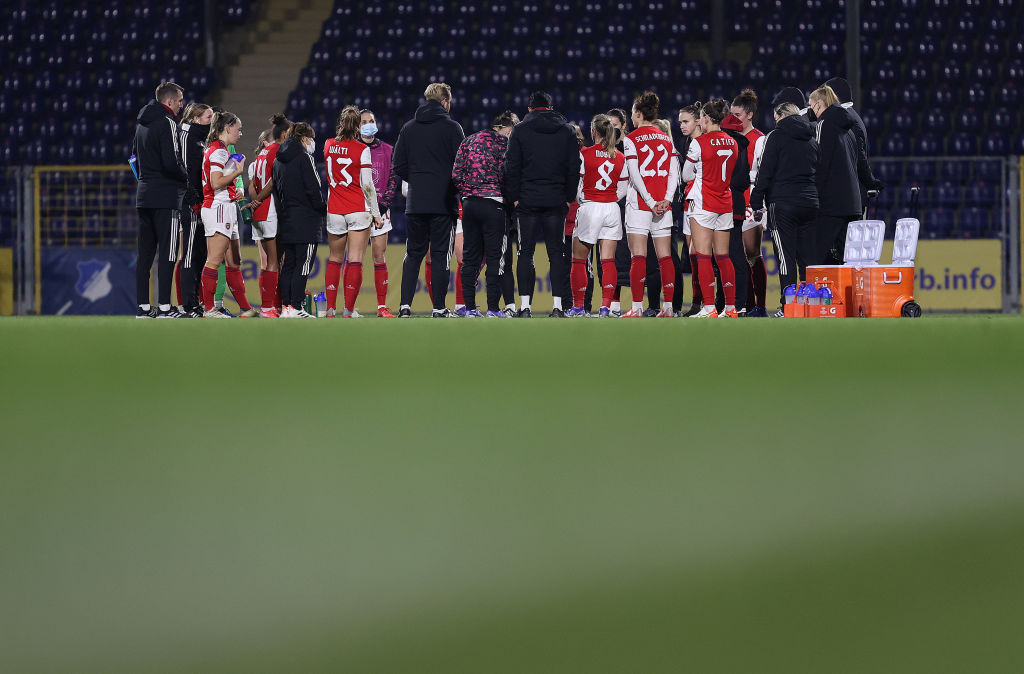 Arsenal players form a huddle at the end of the match during the UEFA Women's Champions League group C match between 1899 Hoffenheim and Arsenal WFC (Photo: GettyImages)