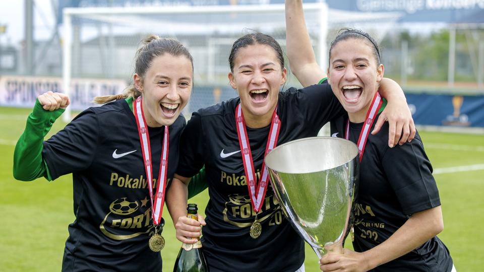 Clare, Angie and Indi with the Danish Women's Cup
