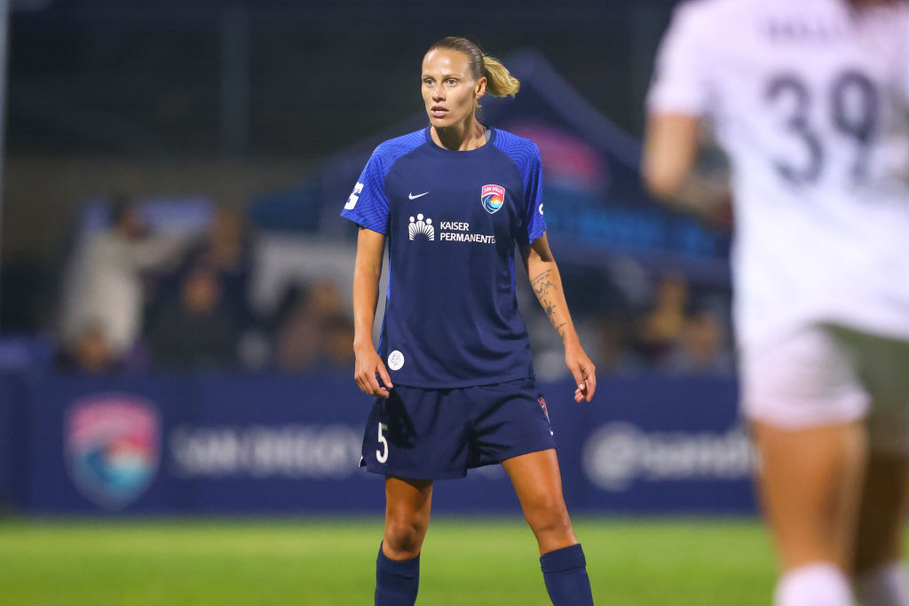  Emily van Egmond #5 of the San Diego Wave FC during a game between Portland Thorns FC and San Diego Wave FC at Torero Stadium on March 26, 2022 in San Diego, California. (Photo by Jenny Chuang/ISI Photos/Getty Images)
