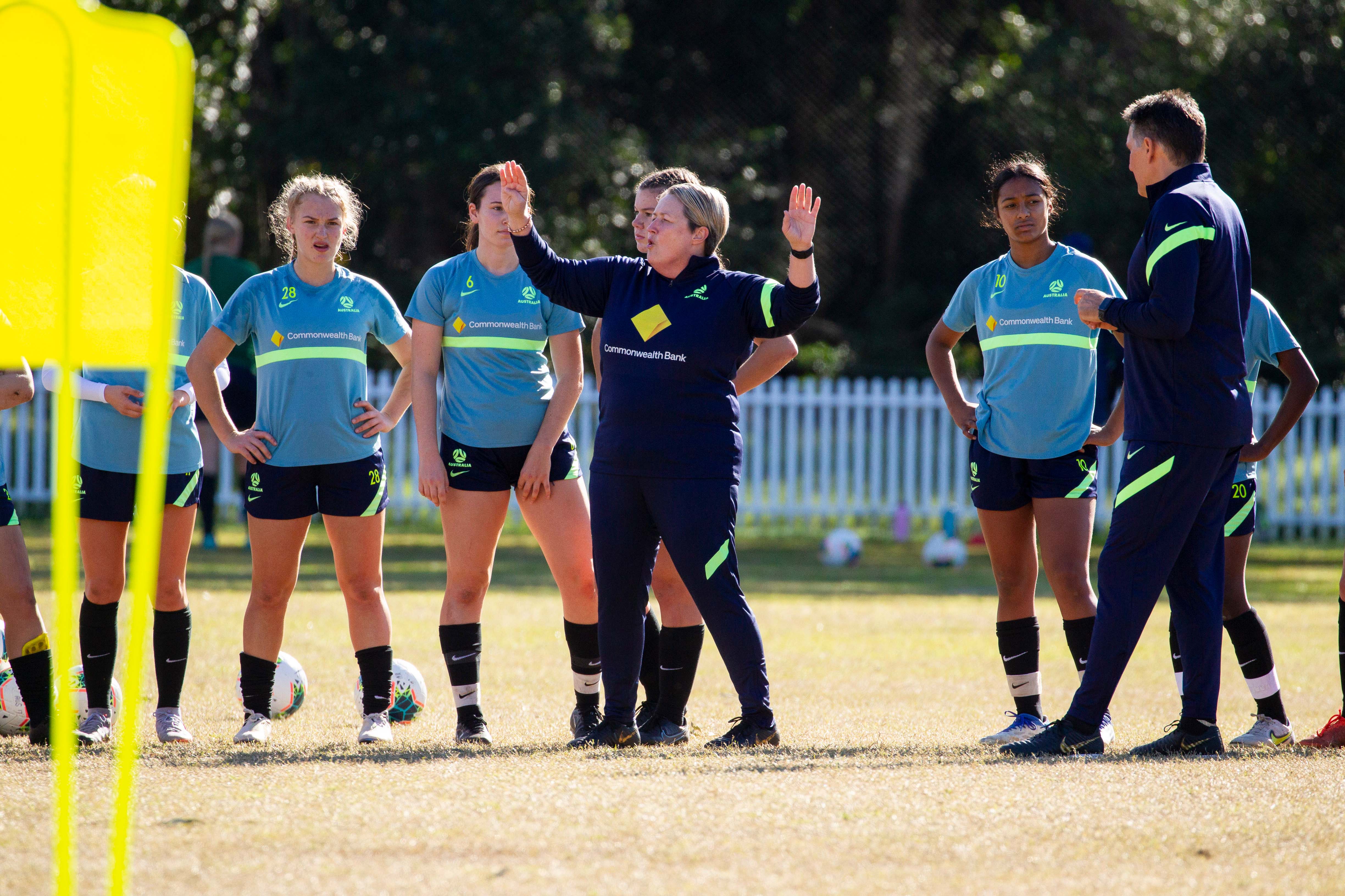 CommBank Junior Matildas head coach Rae Dower in camp. (Photo: Tiffany Williams / Football Australia)