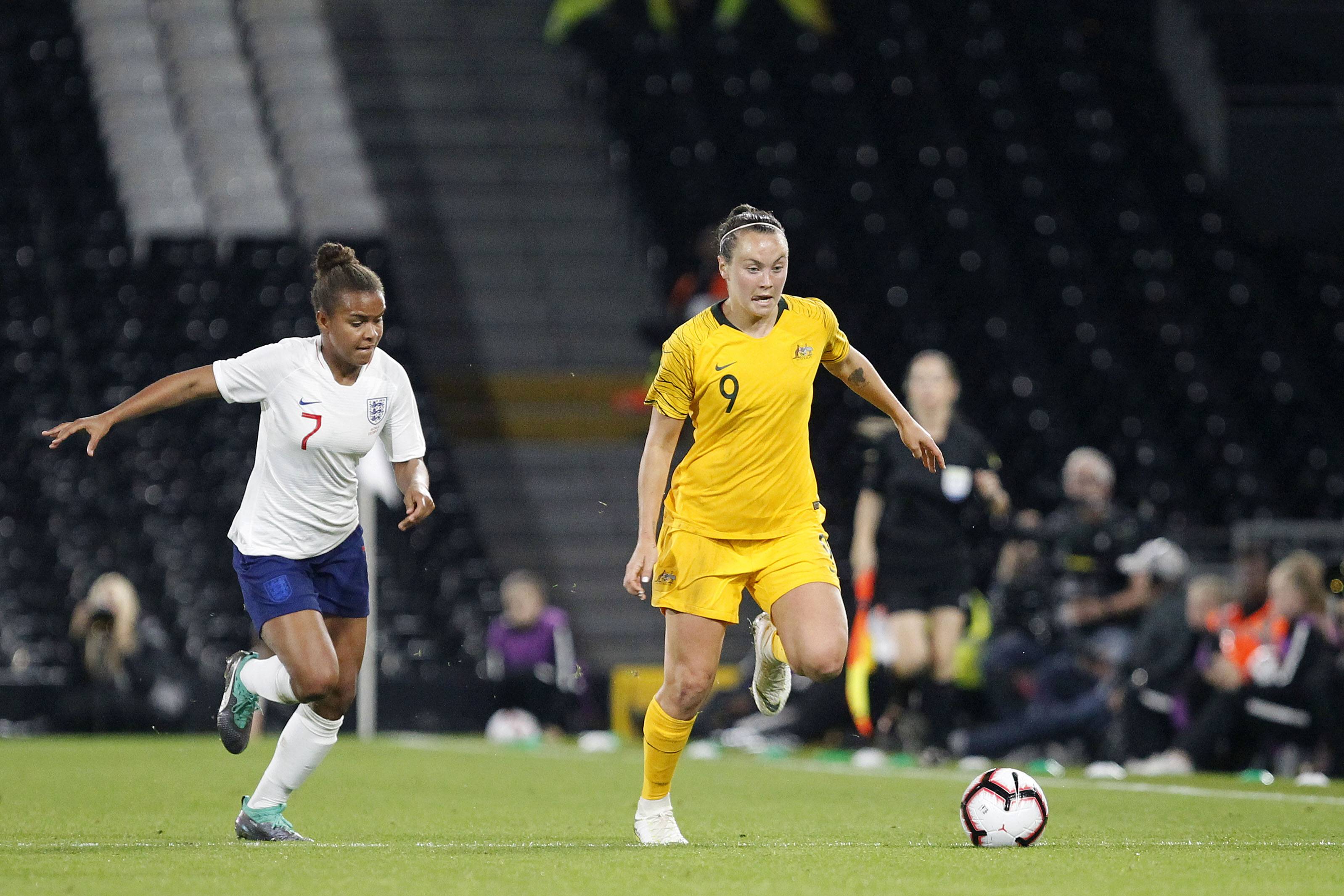 Nikita Parris of England and Caitlin Foord of Australia during the International Friendly between England Women and Australia Women at Craven Cottage on October 9, 2018 in London, England. (Photo by Catherine Ivill/Getty Images)