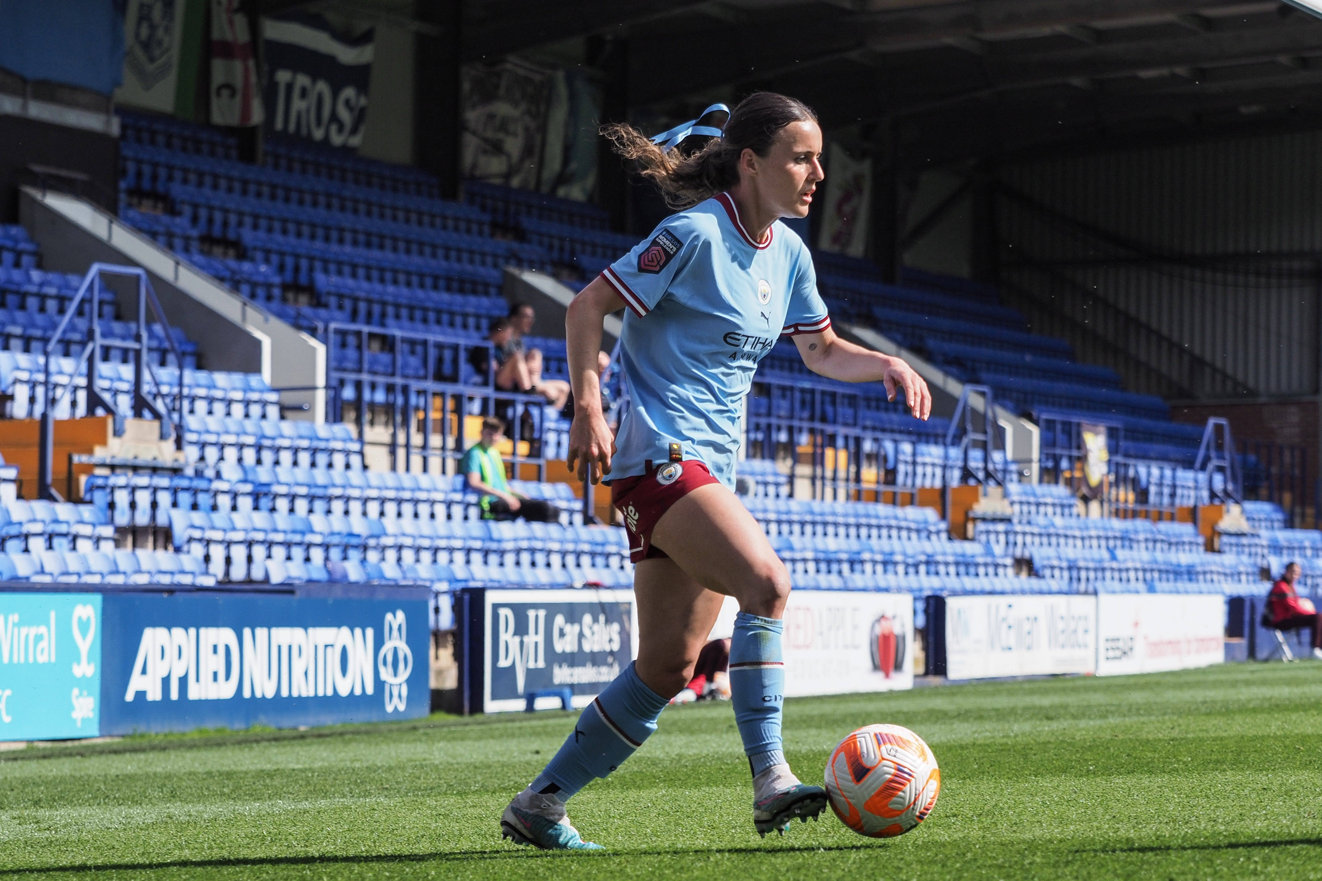 Hayley Raso (13 Manchester City) på ballen under Barclays Women's Super League-kamp mellom Liverpool og Manchester City på Prenton Park i Liverpool, England (Natalie Mincher/SPP)