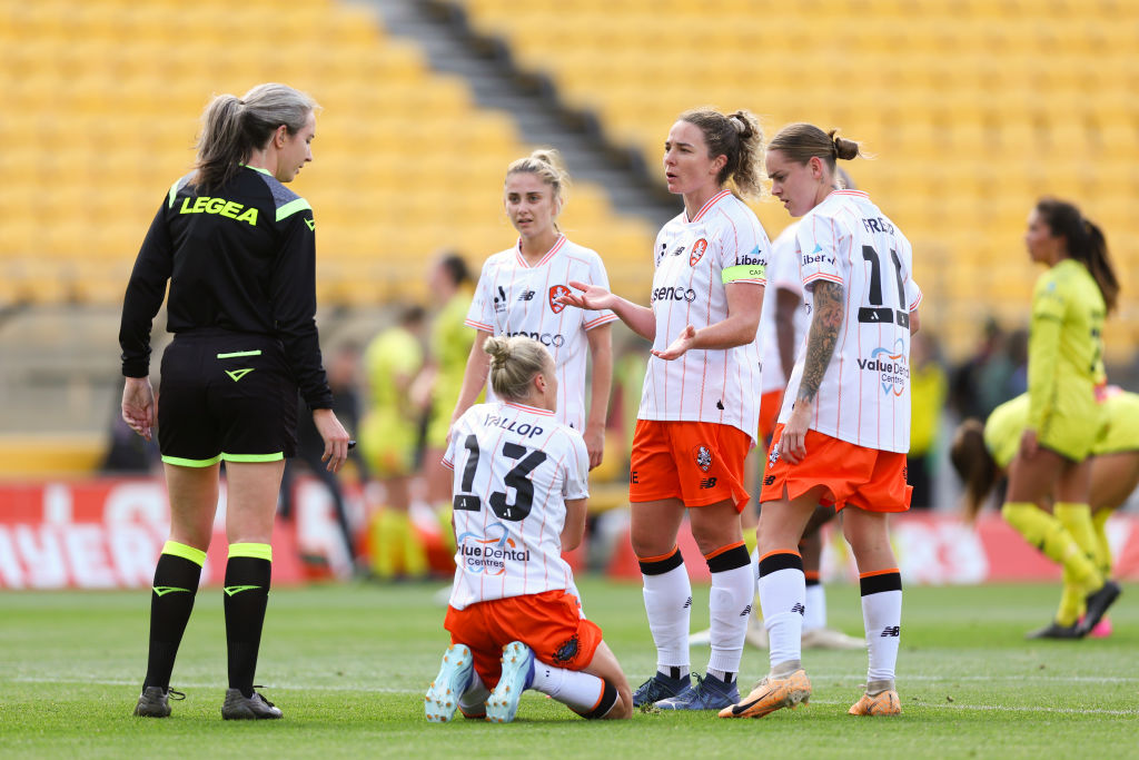 Jenna McCormick of the Roar appeals to referee Georgia Ghirardello during the A-League Women round three match between Wellington Phoenix and Brisbane Roar at Sky Stadium, on November 04, 2023, in Wellington, New Zealand. (Photo by Hagen Hopkins/Getty Images)