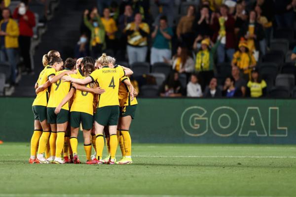 Matildas players huddle after a goal by Sam Kerr of the Matildas during the Women's International Friendly match between the Australia Matildas and Brazil at CommBank Stadium on October 26, 2021 in Sydney, Australia. (Photo by Cameron Spencer/Getty Images)