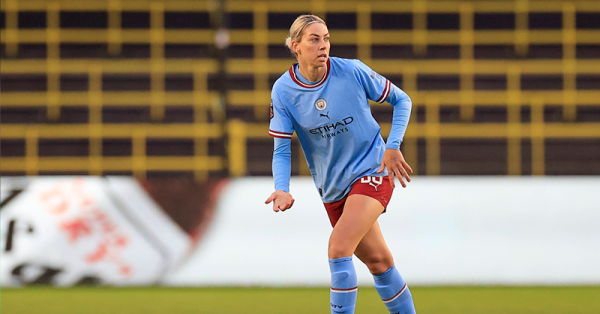 Alanna Kennedy signs new deal with Manchester City