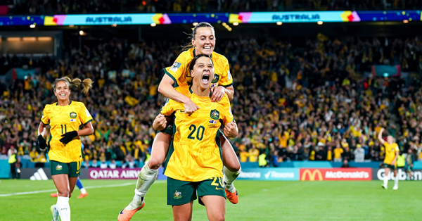 Sam Kerr places 2nd at the Ballon d'Or awards; Hayley Raso finishes in 17th
